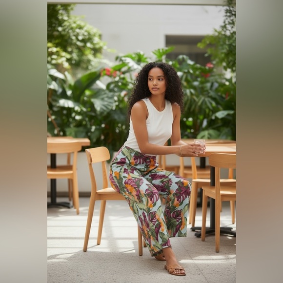 Kendall & Kylie Tropical Wide-Leg Pants - Picture 2 of 5